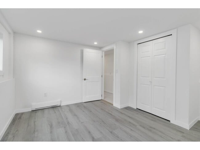 Building Photo - 46190 LARCH Ave