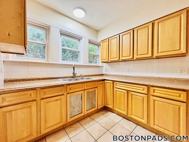 Building Photo - 38 Kirkwood Rd