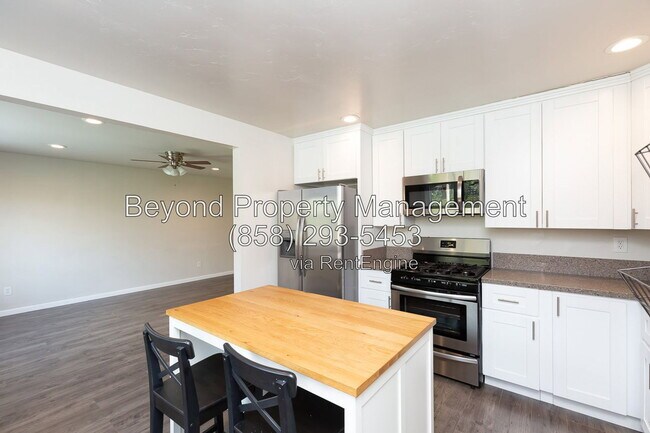 Building Photo - 257 Meadowbrook Dr
