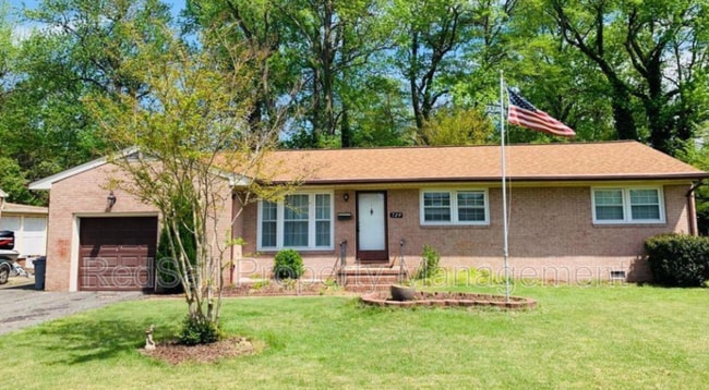 Photo - 729 Milton Dr House