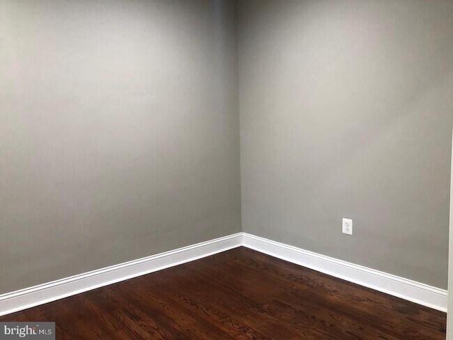 Foto del edificio - 819 E Allegheny Ave