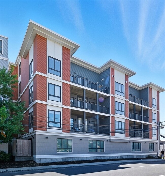 Building Photo - 85 Willow Ct