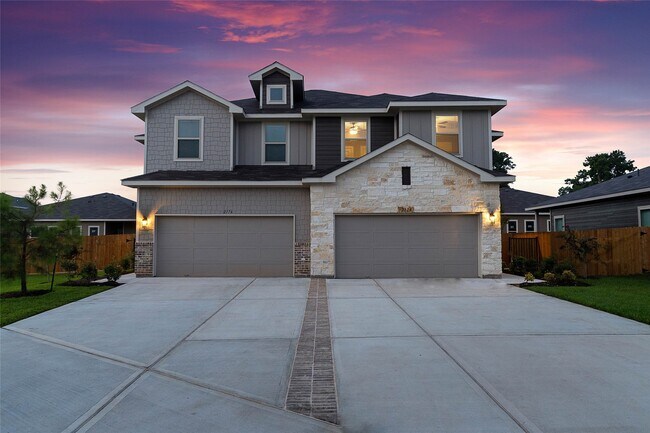 Foto del edificio - 217 Oakcrest Rd