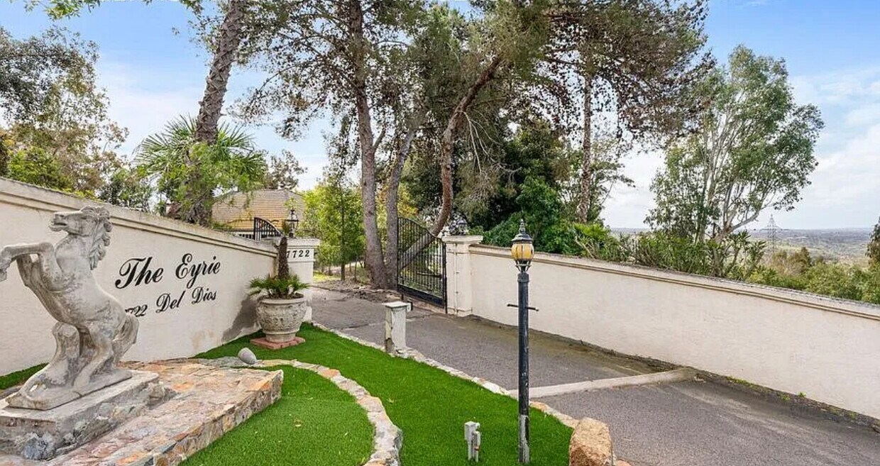 Foto principal - 7722 Rancho Santa Fe View Ct