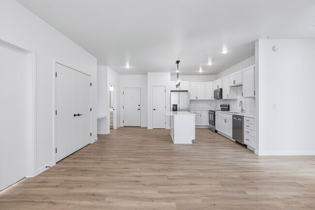 Foto del edificio - 2465 62nd Ave S