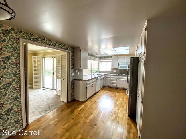 Building Photo - 2 br, 2 bath House - 7596 Oak Leaf Dr.