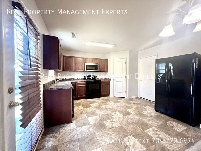 Photo - 1840 Juniper Dr House