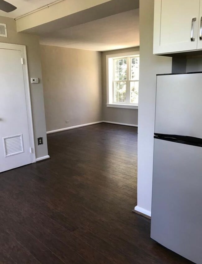 Building Photo - 601 Cleveland St