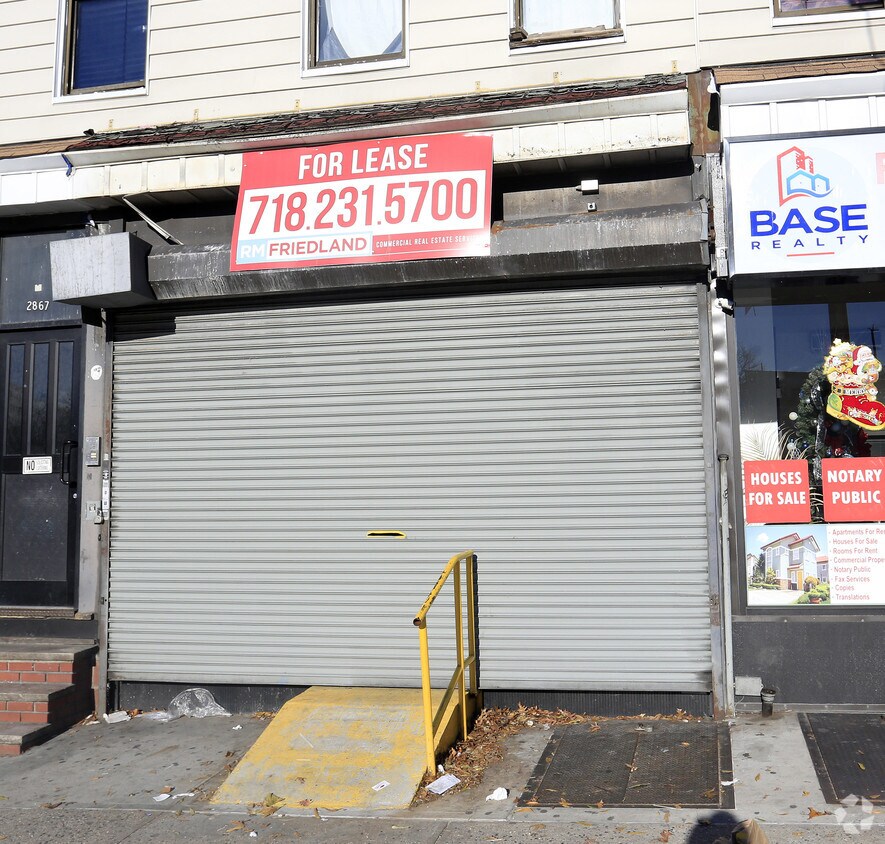 available unit - 2865-2873 Webster Ave