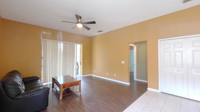 Foto del edificio - 3479 Foxcroft Cir