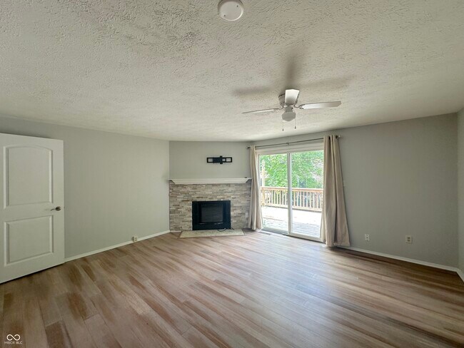 Building Photo - 9430 Aspen Grove Ln