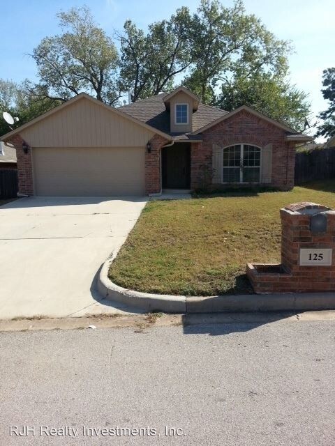 Primary Photo - 3 br, 2 bath House - 125 Stonewood Dr.