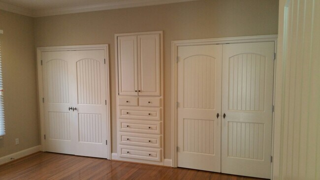 Foto del edificio - East Main Street