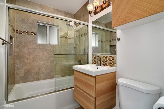 Building Photo - 3 br, 1.5 bath House - 5352 Geyser Ave