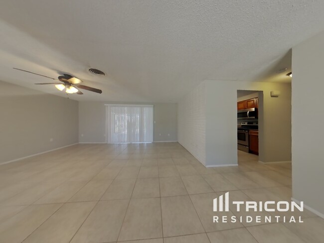 Foto del edificio - 4817 Palm Aire Dr
