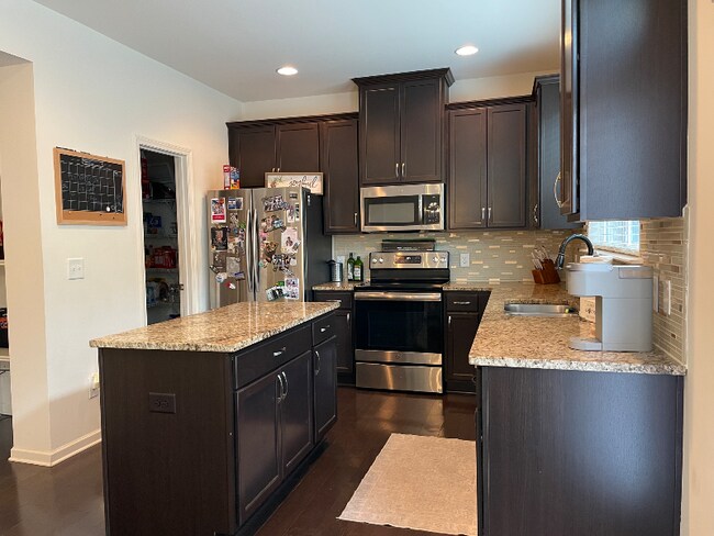 Building Photo - 2644 Stonekey Bend