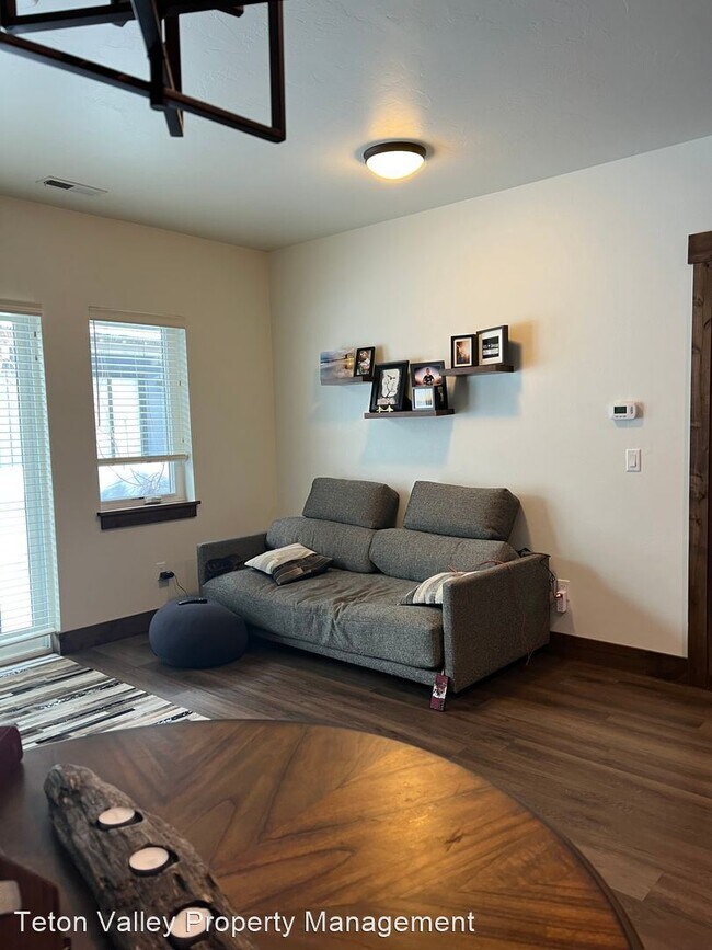 Foto del edificio - 3 br, 2.5 bath House - 8531 Caribou Court