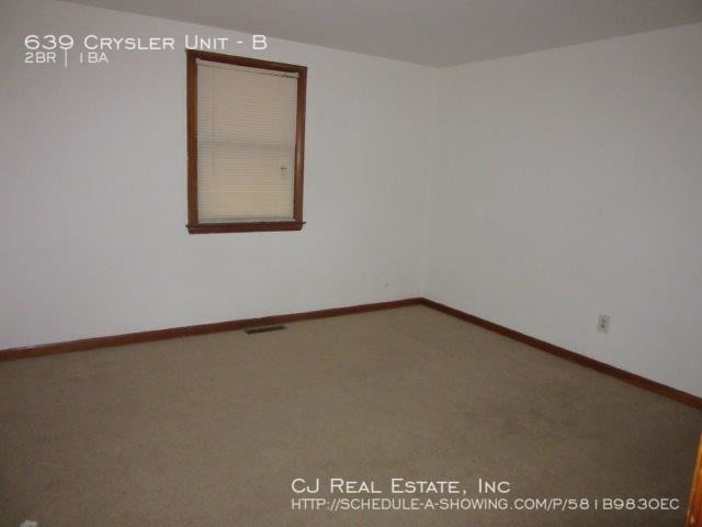 Building Photo - 639 S Crysler Ave