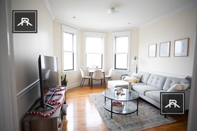 Foto del edificio - 3 bedroom in Allston MA 02134