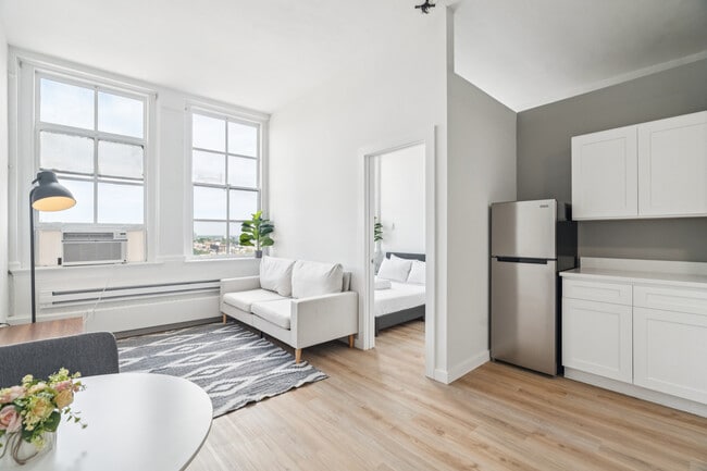 Spruce Tower - Spruce Tower Apartments