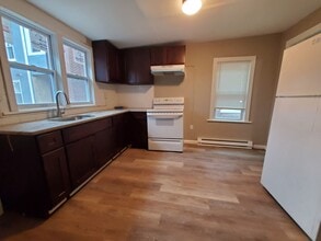 Building Photo - 209 N Eighth St