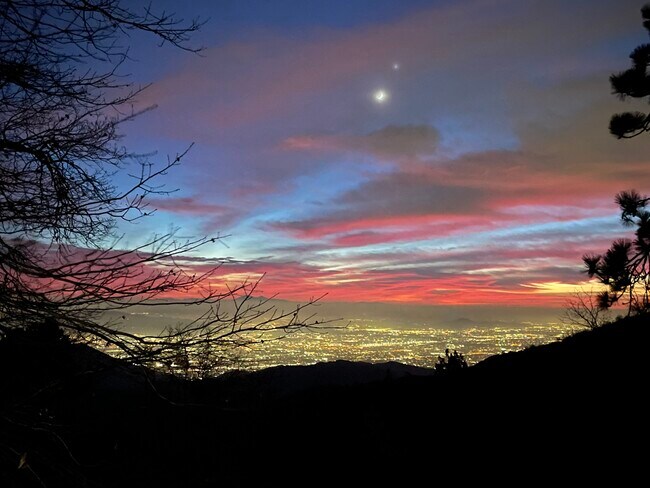 Foto del edificio - 28625 Willow Rd