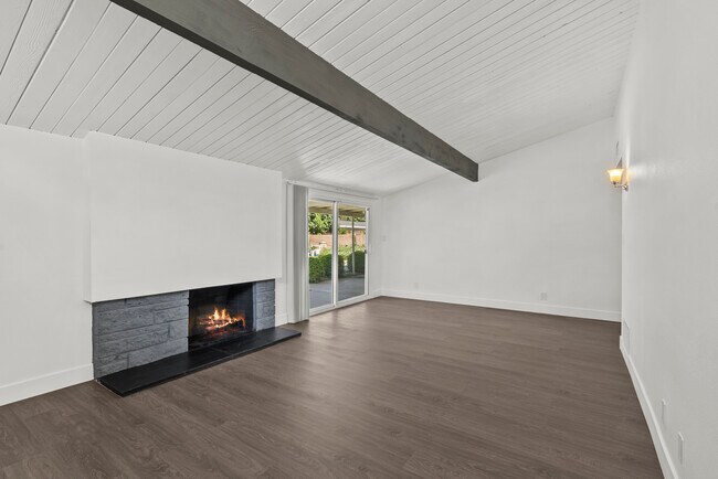 Building Photo - 9417 Swinton Ave