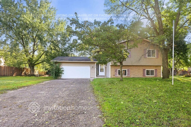 Building Photo - 14120 Rosewood Ln N