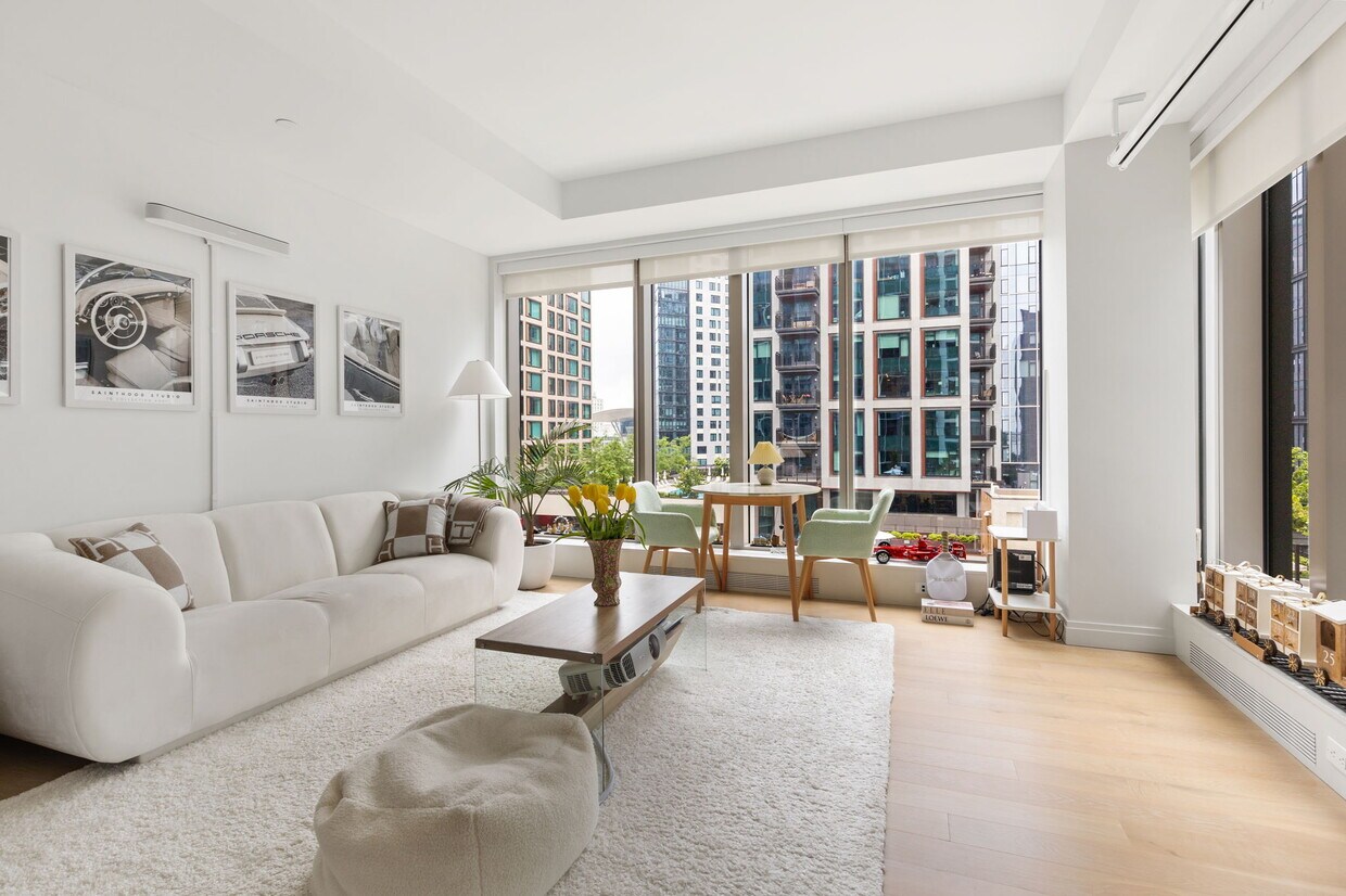 Foto principal - 133 Seaport Blvd