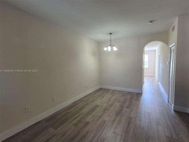 Foto del edificio - 17820 NW 73rd Ave