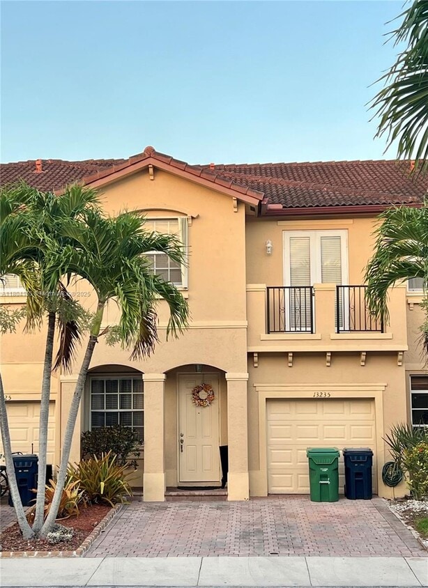 Primary Photo - 13235 SW 128th St