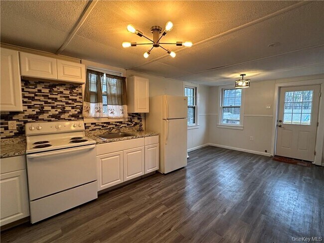 Foto del edificio - 55 Burlingham Rd