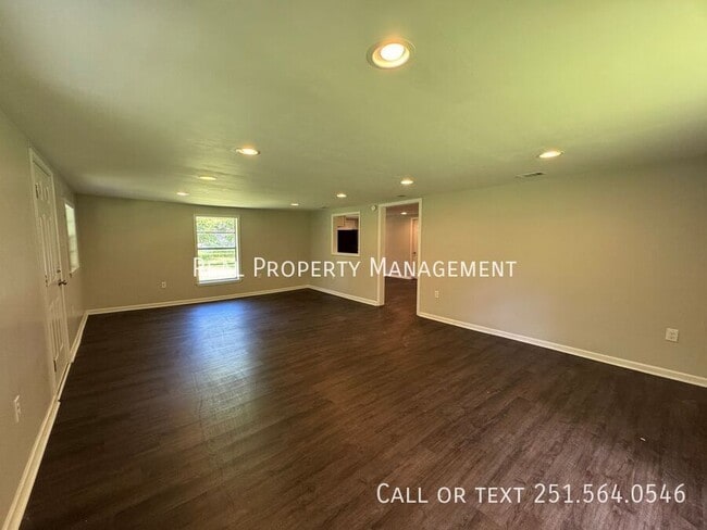 Building Photo - 2421 Arc Rd
