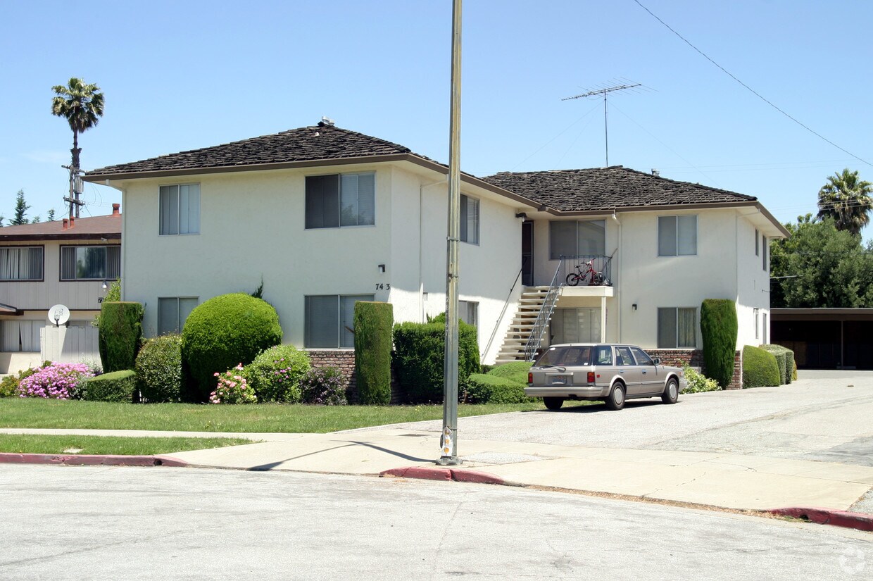 Building Photo - 743 San Jule