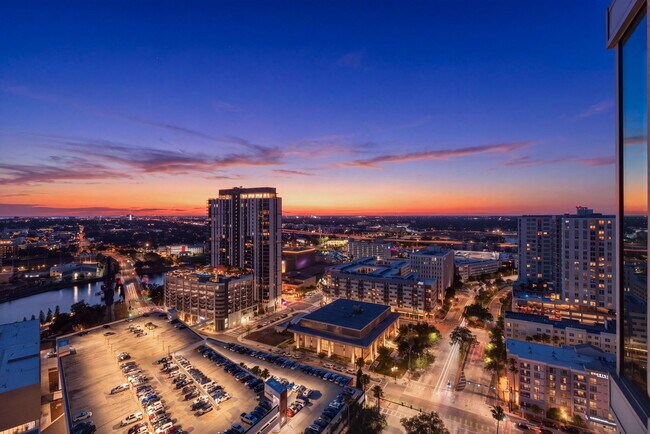 Building Photo - 777 N Ashley Dr