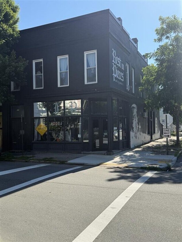 Building Photo - 349 S Laurel St