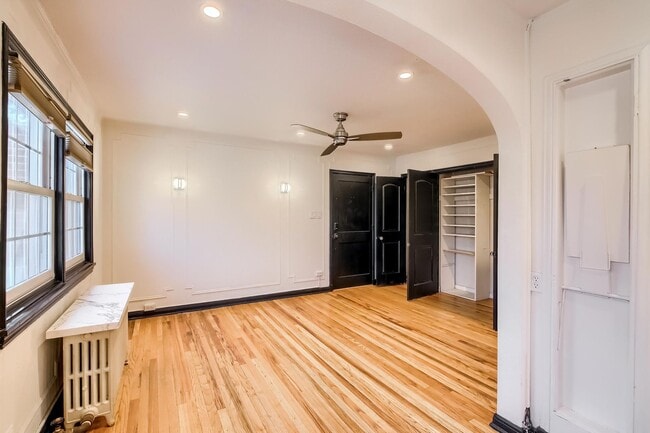 Building Photo - 1365 Corona St