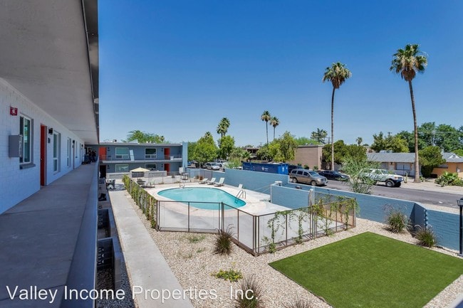 Building Photo - 2 br, 2 bath Apartment - 1939 W Berridge Lane