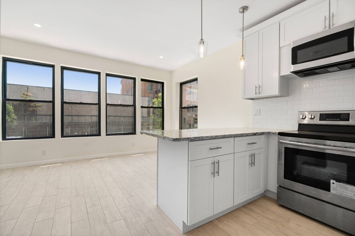 Foto principal - 124 West End Ave