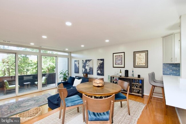 Foto del edificio - 2204 S Quincy St