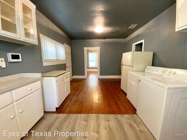 Building Photo - 2 br, 1 bath House - 405 E. 30th