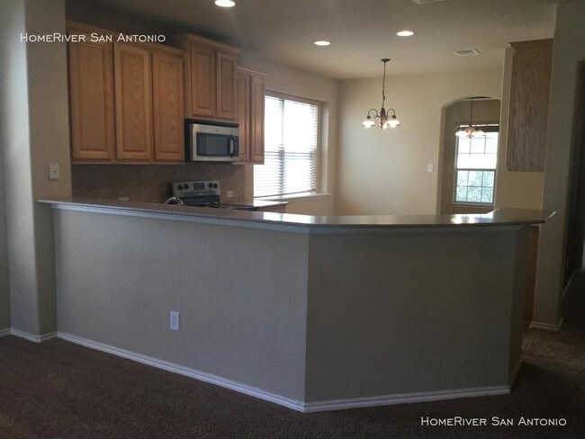 Foto del edificio - 4 bedroom in San Antonio TX 78260