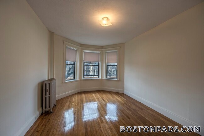 Foto del edificio - 1160 Commonwealth Ave