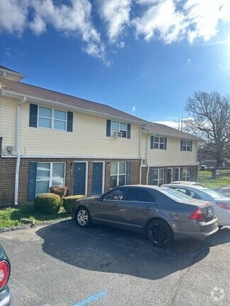 Building Photo - 2075 Clingan Dr NW