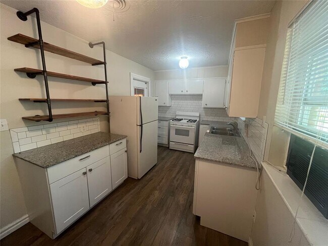 Foto del edificio - 1331 W Hayes St