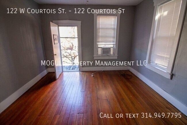 Foto del edificio - HUGE HOUSE with 2 Full Bathrooms!  ***HOLI...