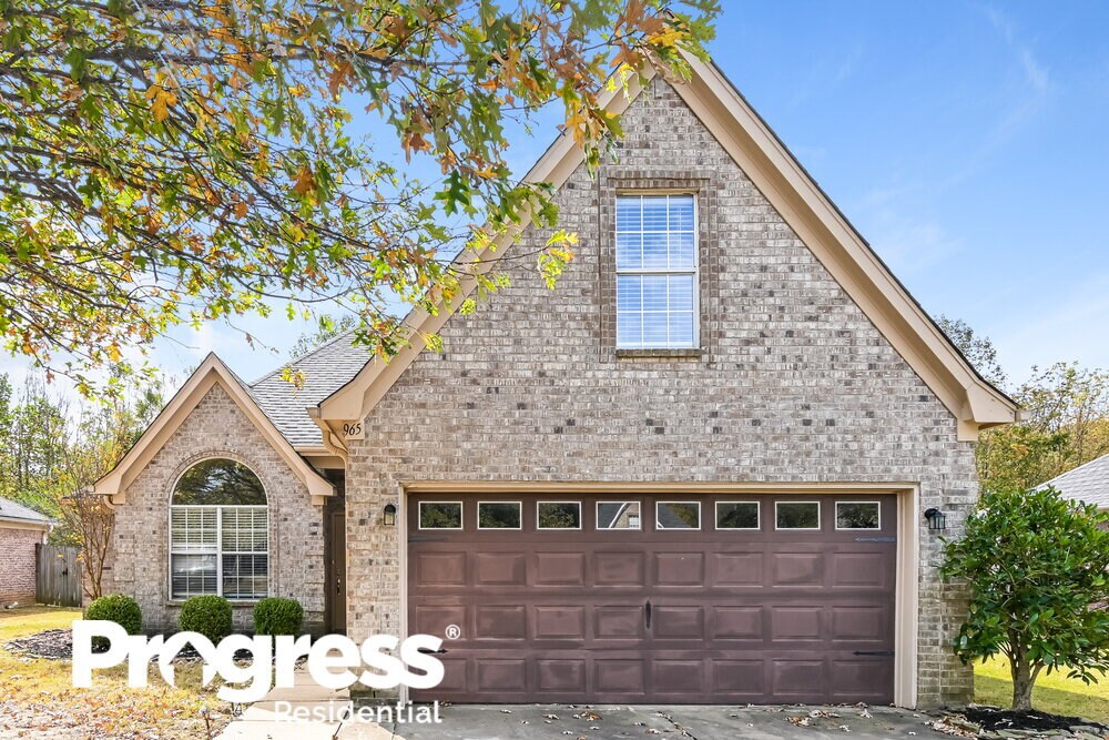 Foto principal - 965 Parham Drive