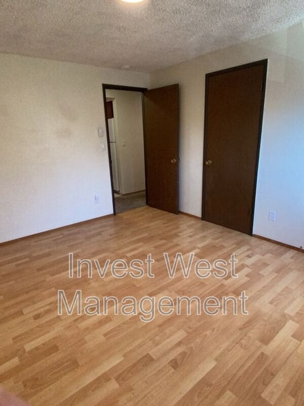Building Photo - 3707 Sunset Way
