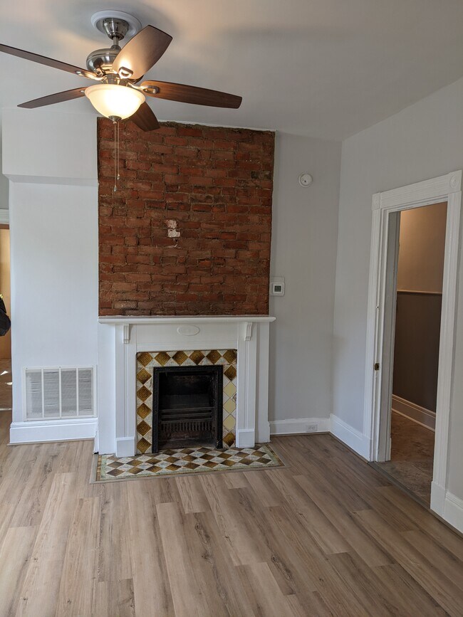 Living Room - 2939 Cleinview Ave
