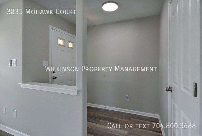 Foto del edificio - 3835 Mohawk Ct
